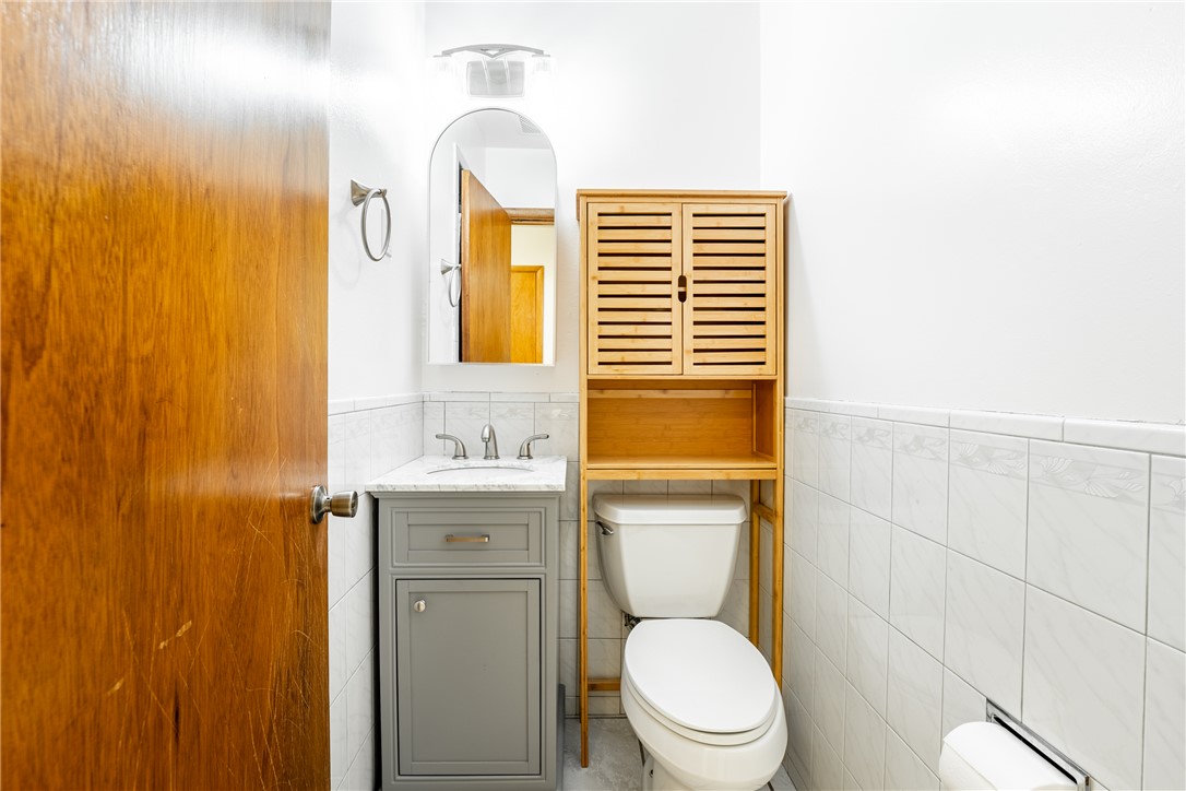 Billings, Montana 59105, United States, 4 Bedrooms Bedrooms, ,2 BathroomsBathrooms,Residential,Contingent,237191