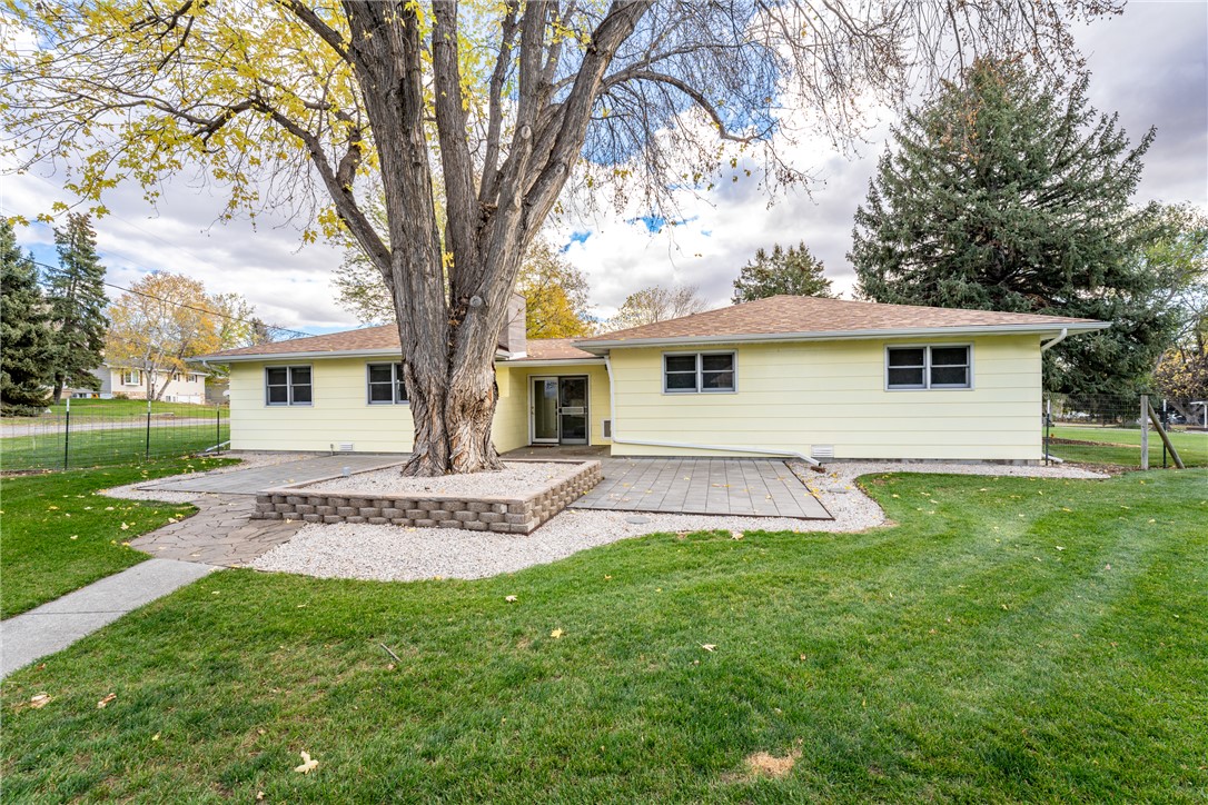 Billings, Montana 59105, United States, 4 Bedrooms Bedrooms, ,2 BathroomsBathrooms,Residential,Contingent,237191