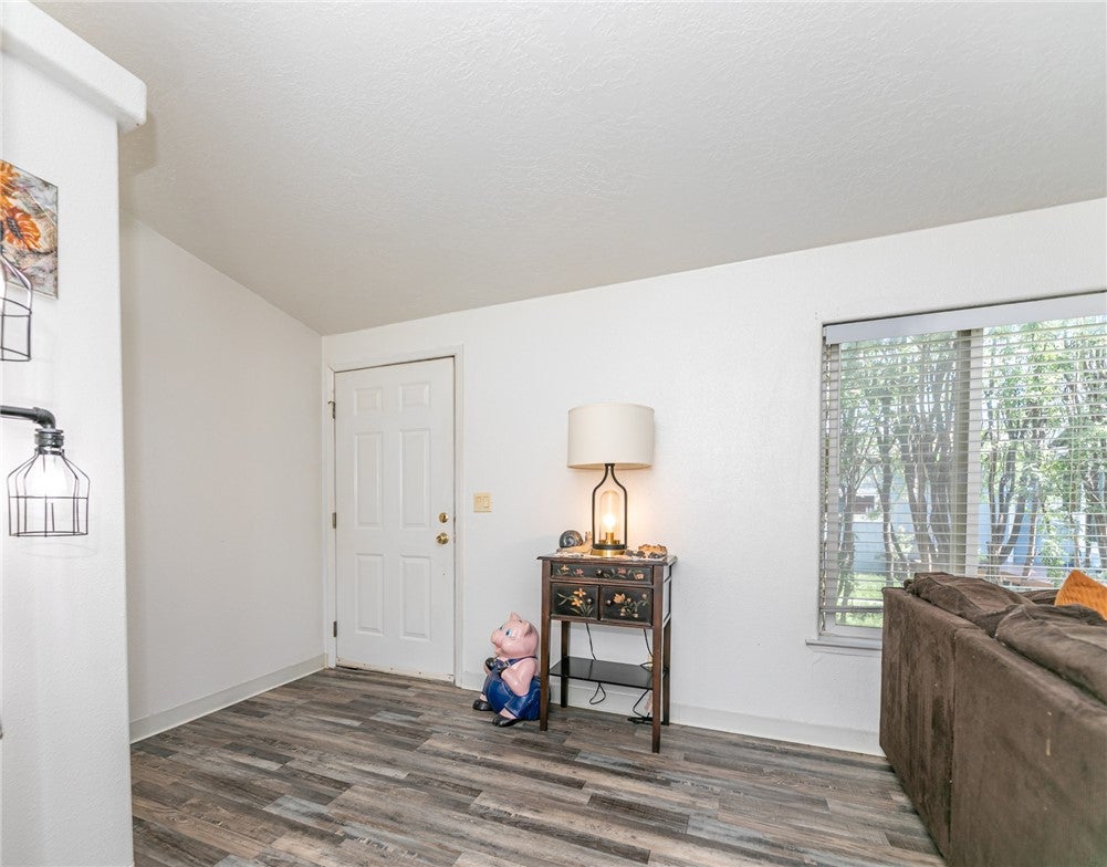 1009 Woodbine Creek Drive