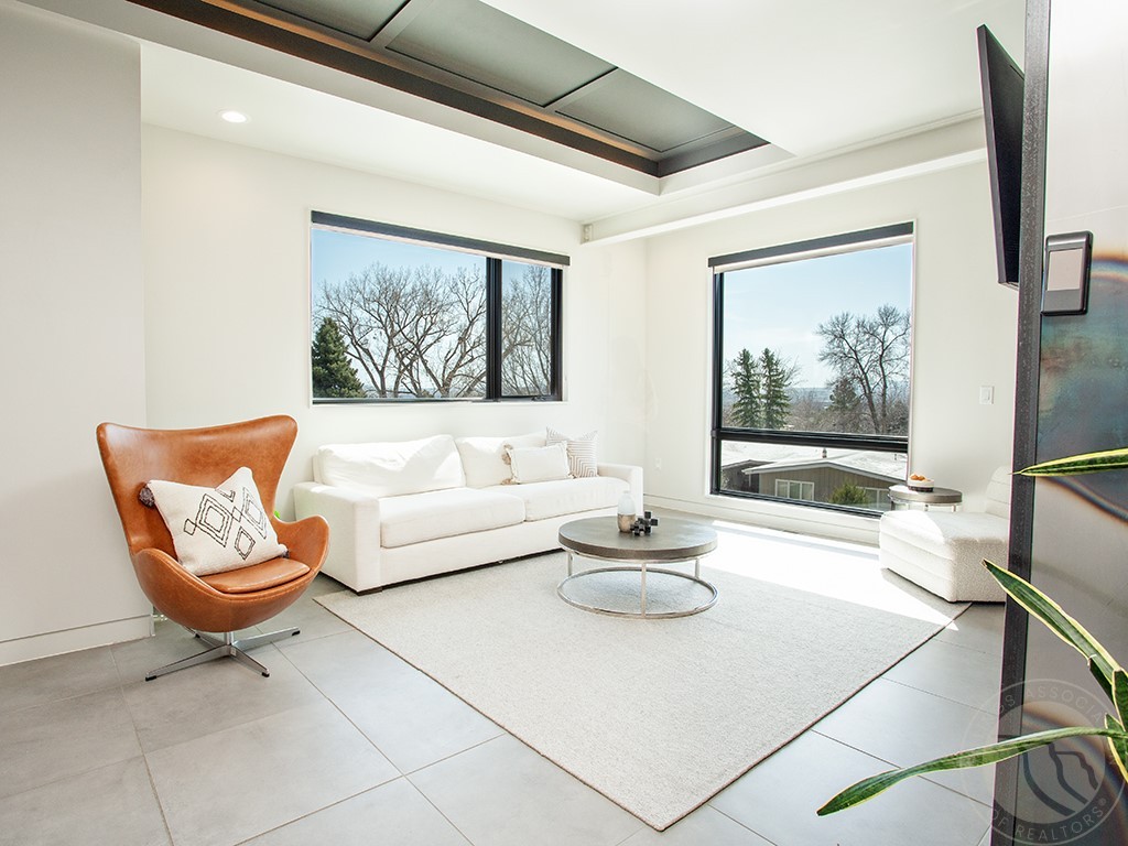 2133 Fairview Place