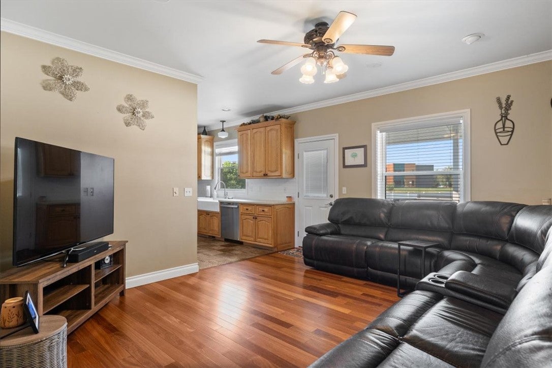 828 Troy Circle
