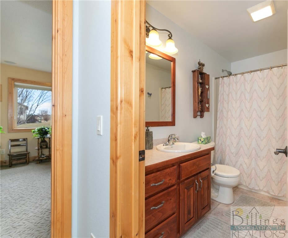 Laurel, Montana 59044, United States, 5 Bedrooms Bedrooms, ,3 BathroomsBathrooms,Residential,Pending,62943