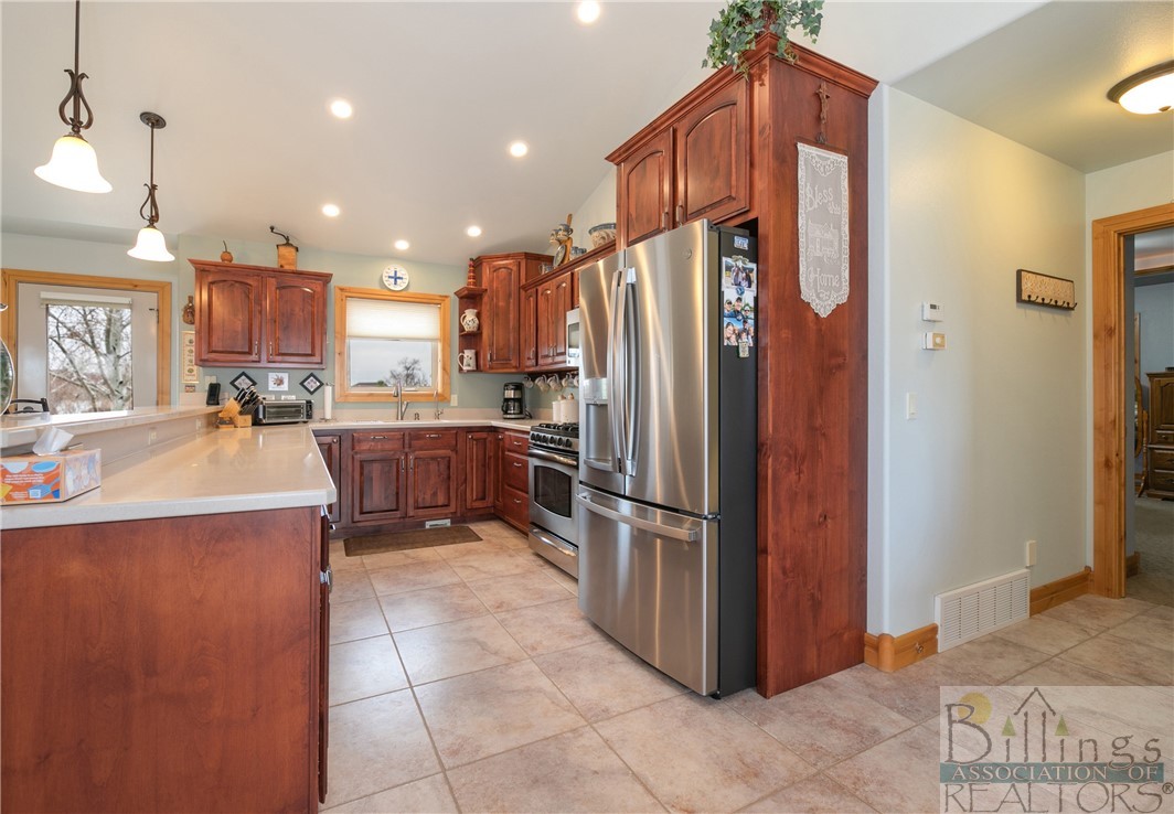 Laurel, Montana 59044, United States, 5 Bedrooms Bedrooms, ,3 BathroomsBathrooms,Residential,Pending,62943