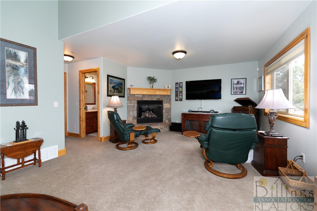 Laurel, Montana 59044, United States, 5 Bedrooms Bedrooms, ,3 BathroomsBathrooms,Residential,Pending,62943