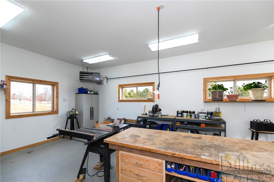 Laurel, Montana 59044, United States, 5 Bedrooms Bedrooms, ,3 BathroomsBathrooms,Residential,Pending,62943