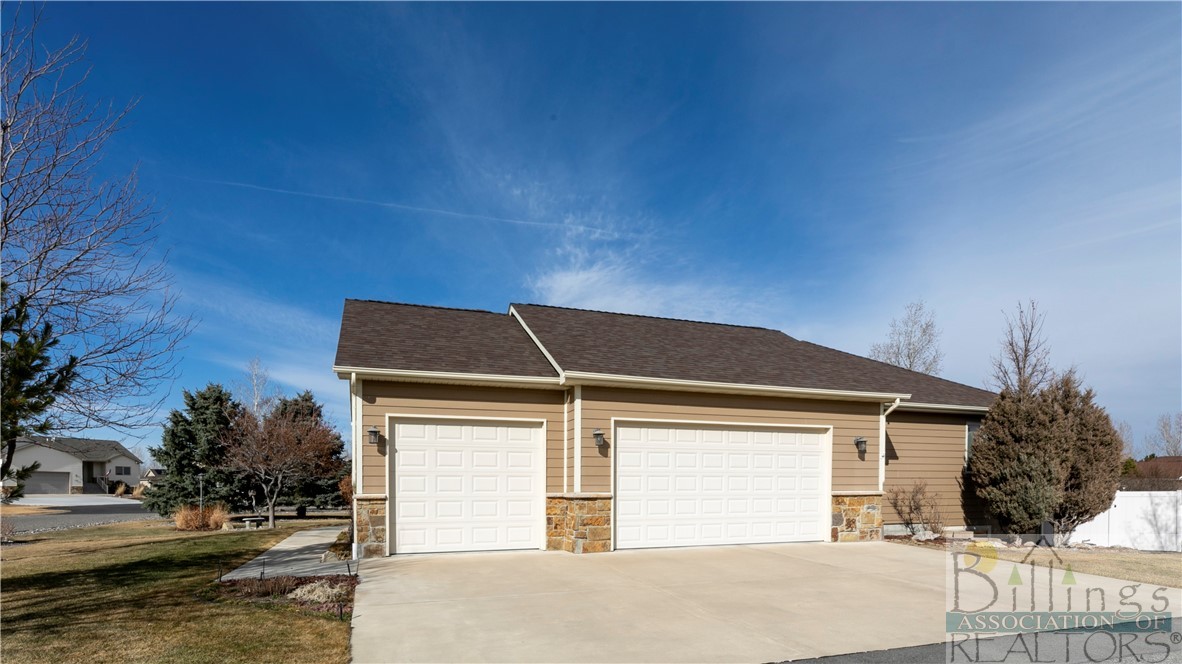 Laurel, Montana 59044, United States, 5 Bedrooms Bedrooms, ,3 BathroomsBathrooms,Residential,Pending,62943