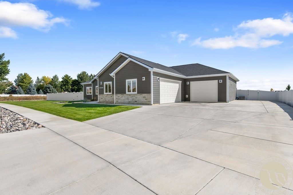 661 Light Stream Lane