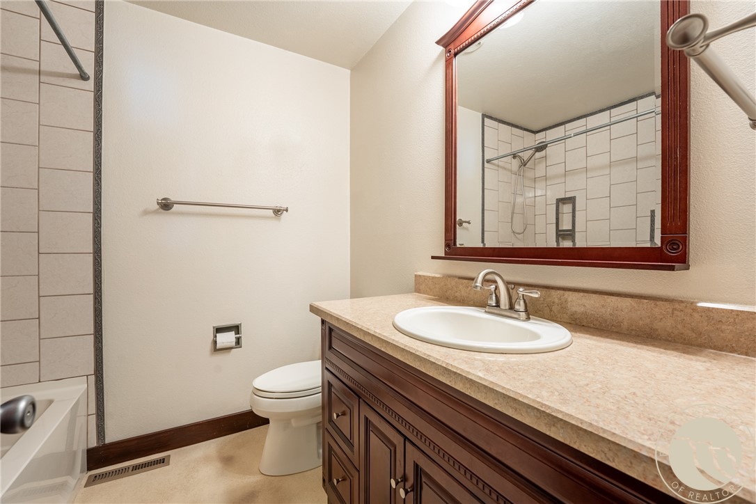 Billings, Montana 59102, United States, 5 Bedrooms Bedrooms, ,3 BathroomsBathrooms,Residential,Active,169671