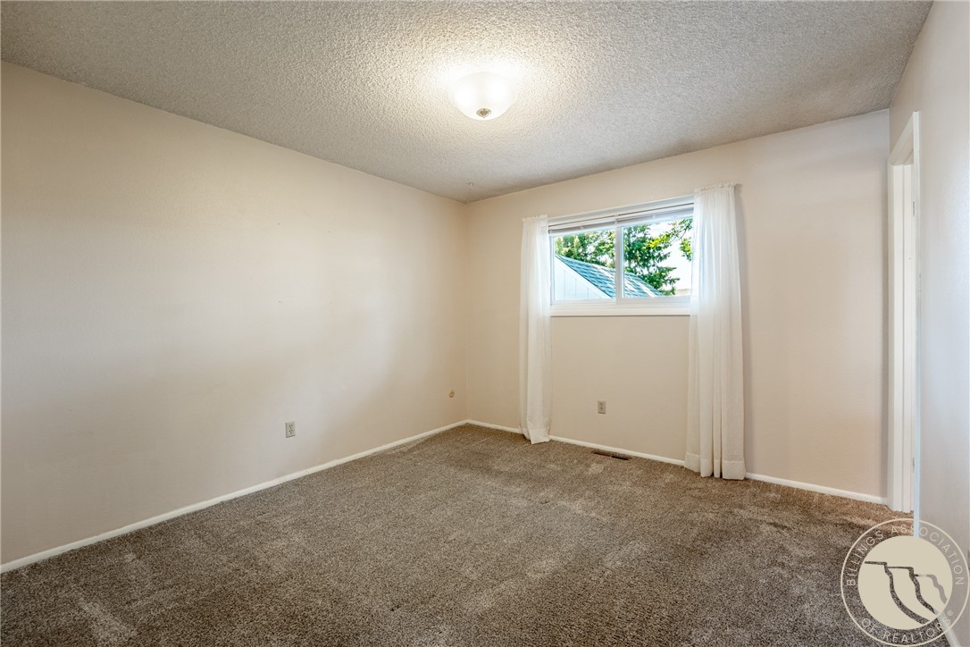 Billings, Montana 59102, United States, 5 Bedrooms Bedrooms, ,3 BathroomsBathrooms,Residential,Active,169671