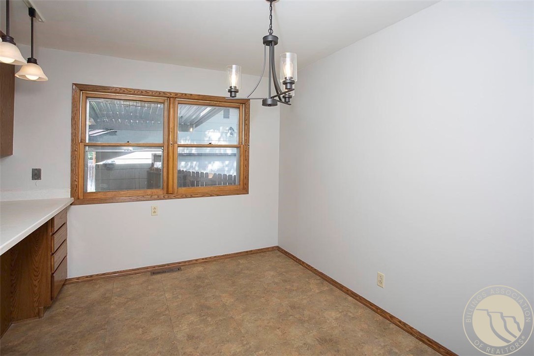 Billings, Montana 59102, United States, 5 Bedrooms Bedrooms, ,2 BathroomsBathrooms,Residential,Active,194777