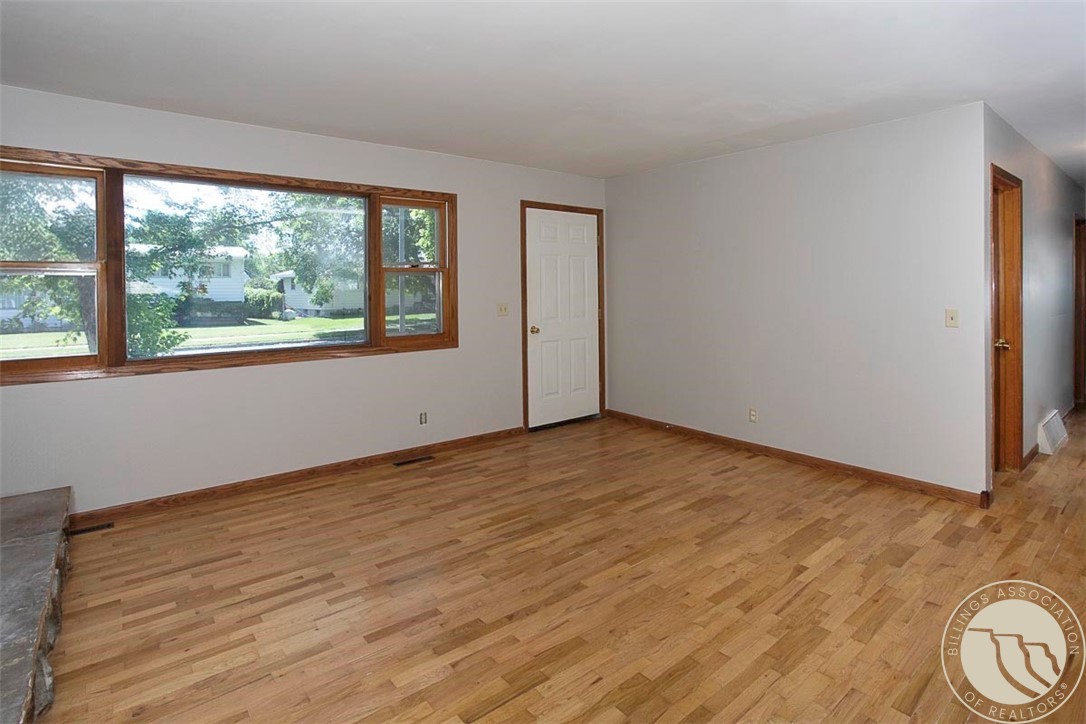 Billings, Montana 59102, United States, 5 Bedrooms Bedrooms, ,2 BathroomsBathrooms,Residential,Active,194777