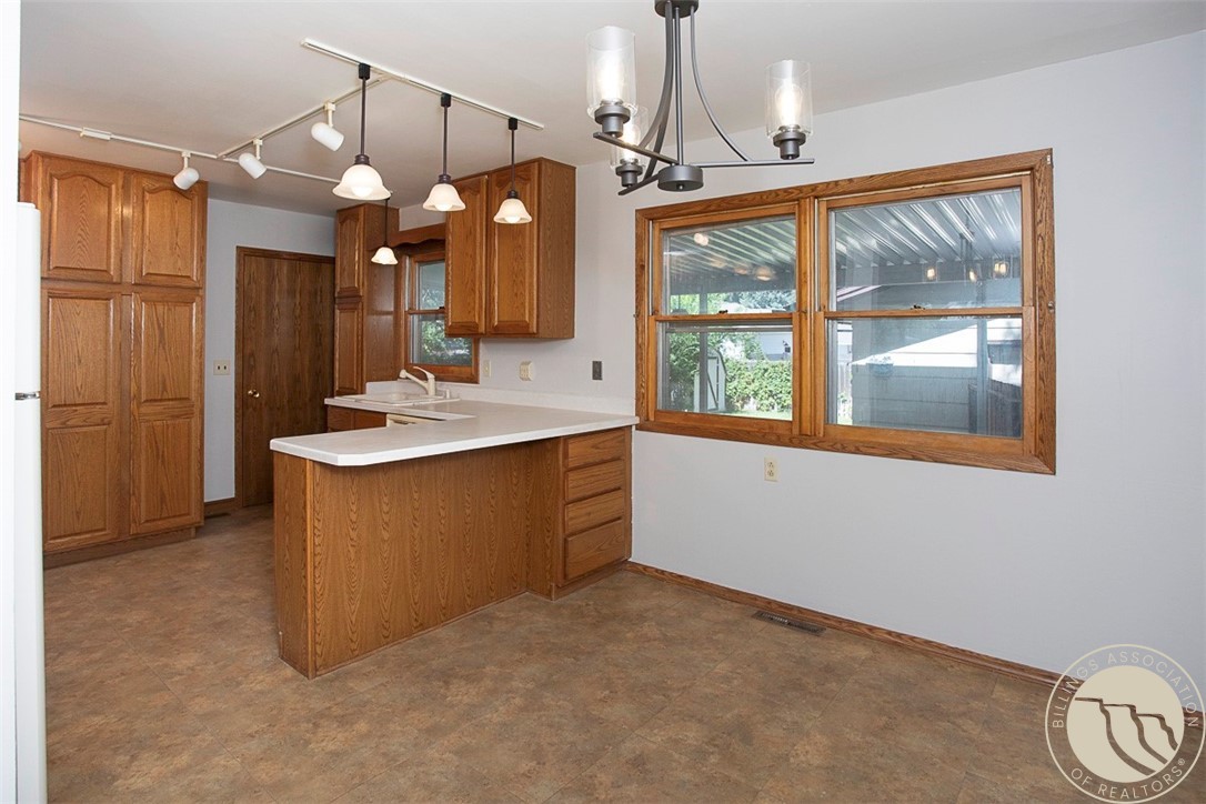 Billings, Montana 59102, United States, 5 Bedrooms Bedrooms, ,2 BathroomsBathrooms,Residential,Active,194777