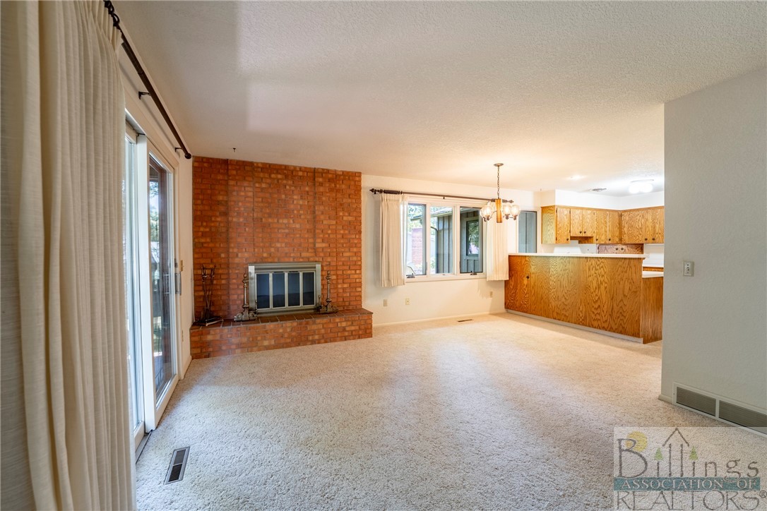 Billings, Montana 59102, United States, 4 Bedrooms Bedrooms, ,3 BathroomsBathrooms,Residential,Contingent,55029