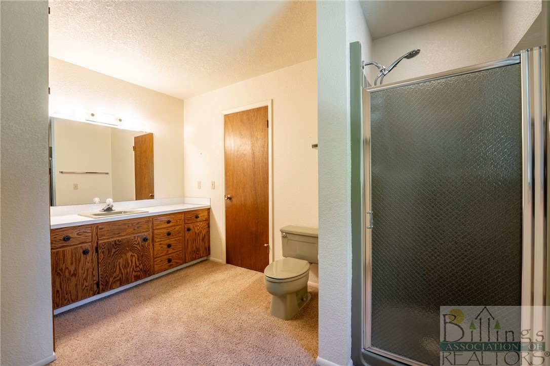 Billings, Montana 59102, United States, 4 Bedrooms Bedrooms, ,3 BathroomsBathrooms,Residential,Contingent,55029