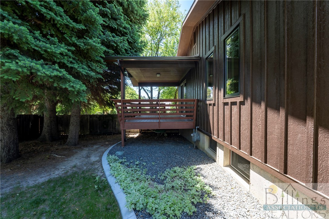 Billings, Montana 59102, United States, 4 Bedrooms Bedrooms, ,3 BathroomsBathrooms,Residential,Contingent,55029