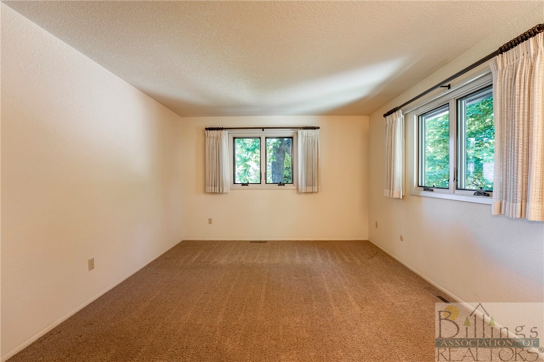 Billings, Montana 59102, United States, 4 Bedrooms Bedrooms, ,3 BathroomsBathrooms,Residential,Contingent,55029