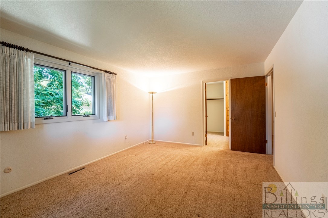 Billings, Montana 59102, United States, 4 Bedrooms Bedrooms, ,3 BathroomsBathrooms,Residential,Contingent,55029