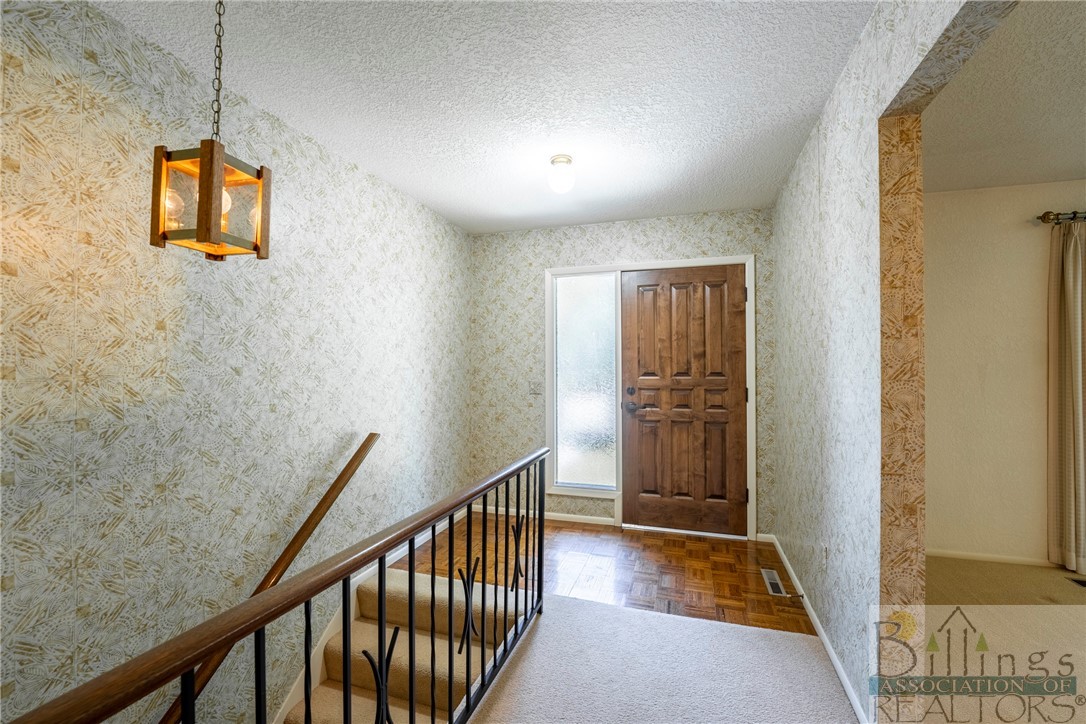 Billings, Montana 59102, United States, 4 Bedrooms Bedrooms, ,3 BathroomsBathrooms,Residential,Contingent,55029