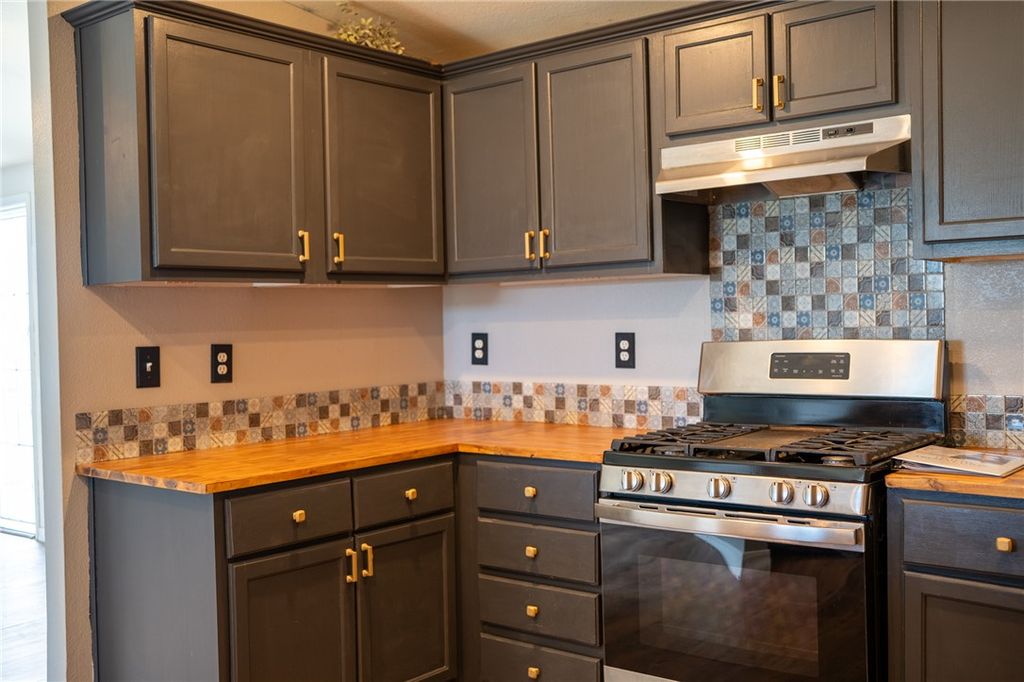 Photo of 9814 Newana Lane, Broadview, MT 59015 (MLS # 358629)