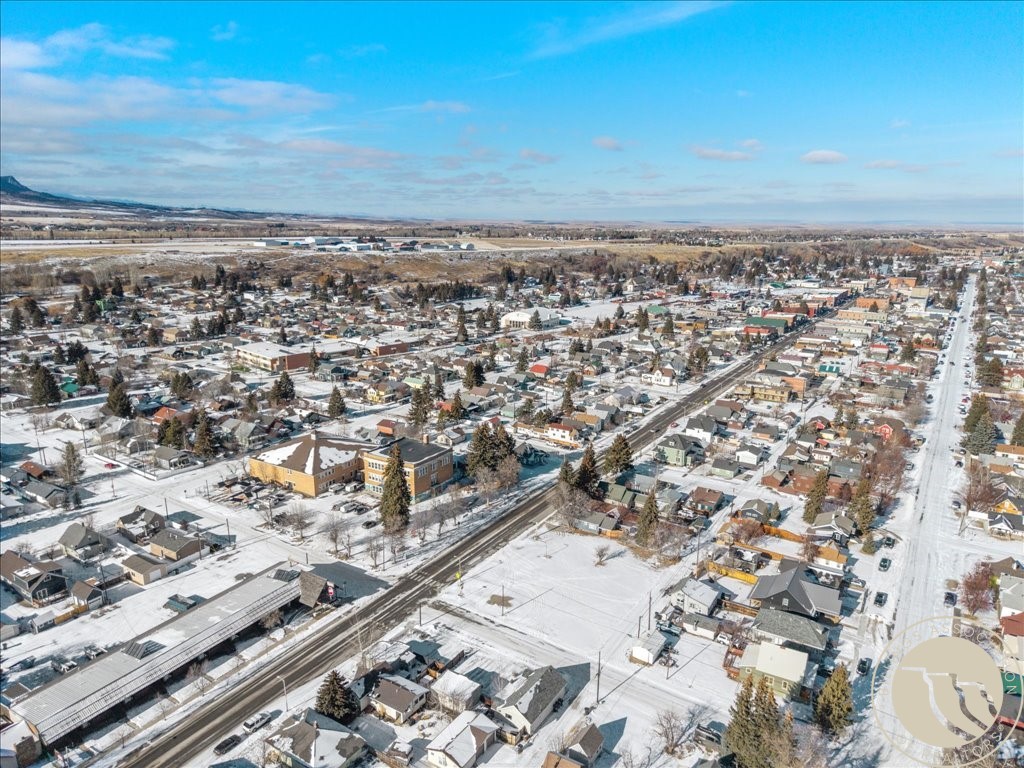 524 S Broadway Avenue S