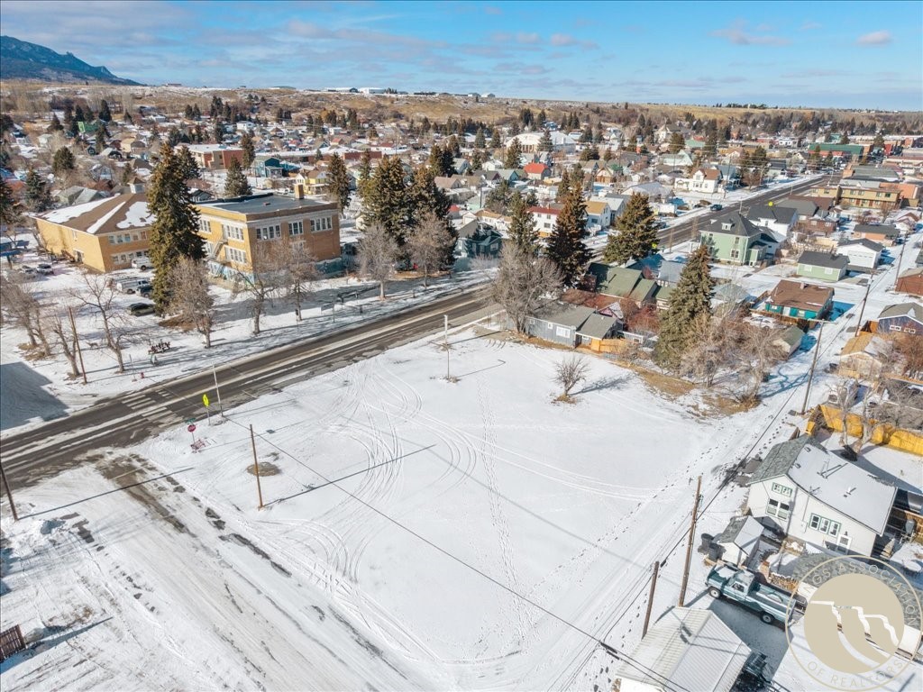 524 S Broadway Avenue S