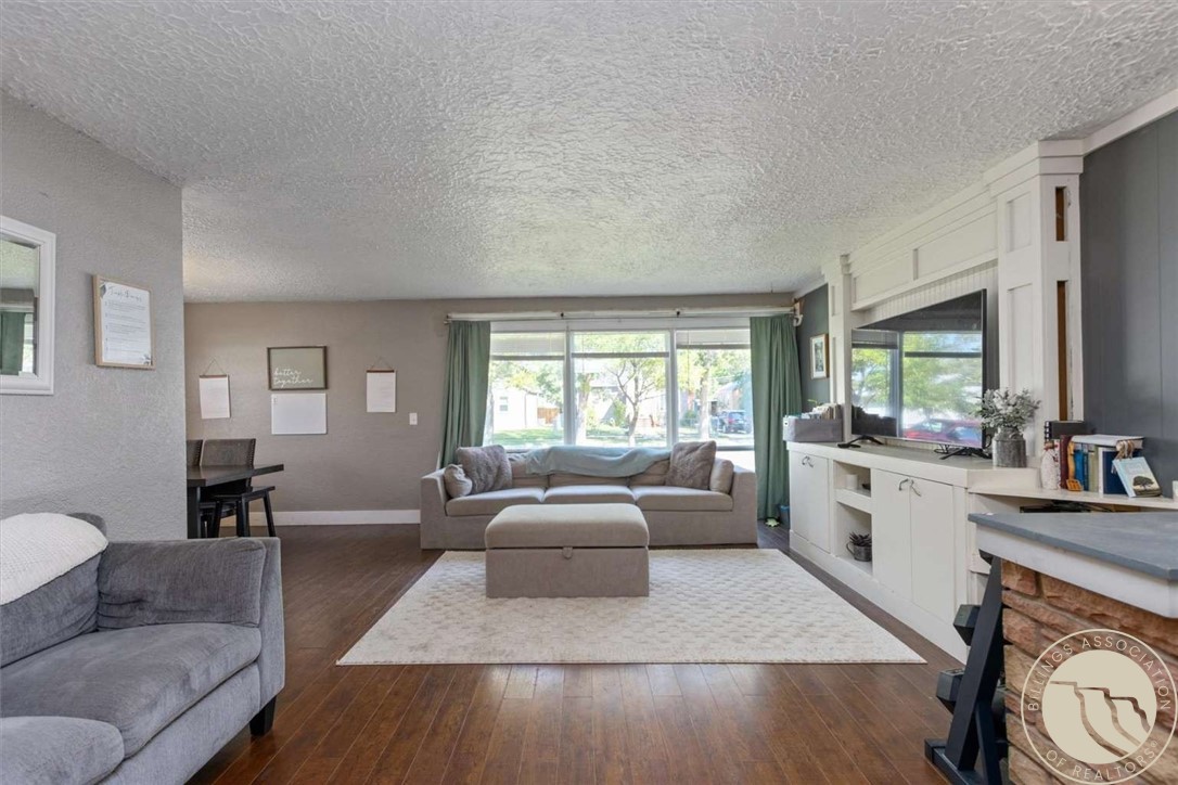 428 Custer