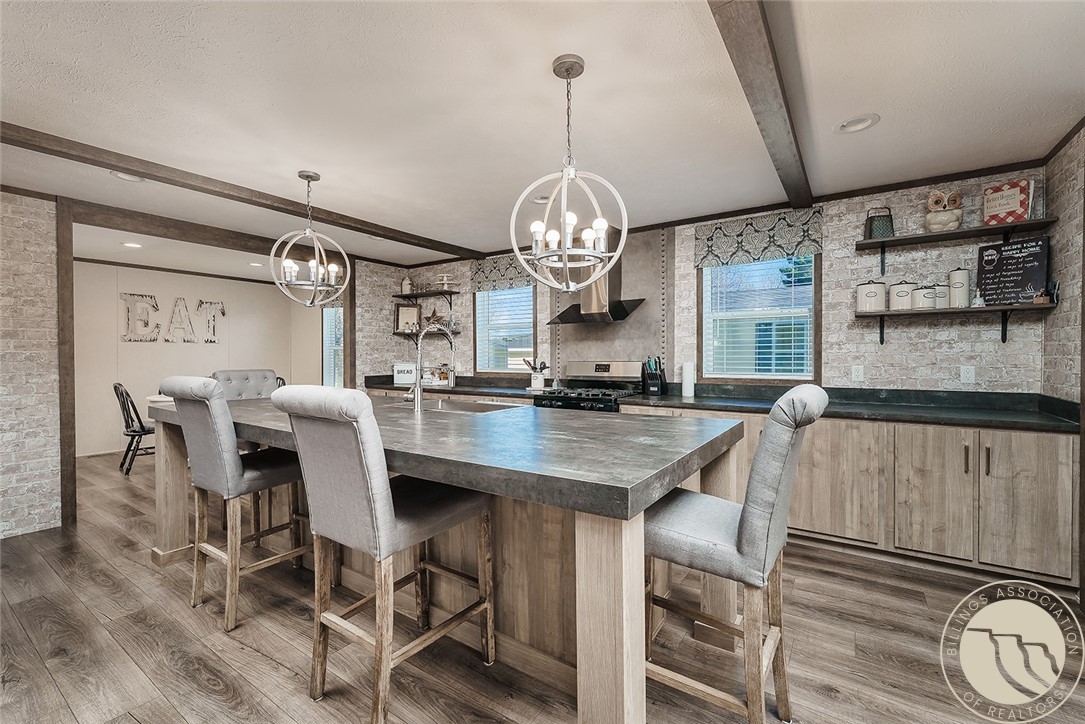 3821 Towhee Ln