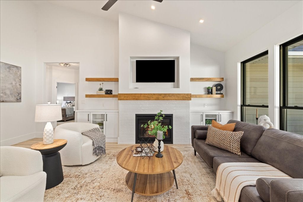 3825 Fairmeadow Drive