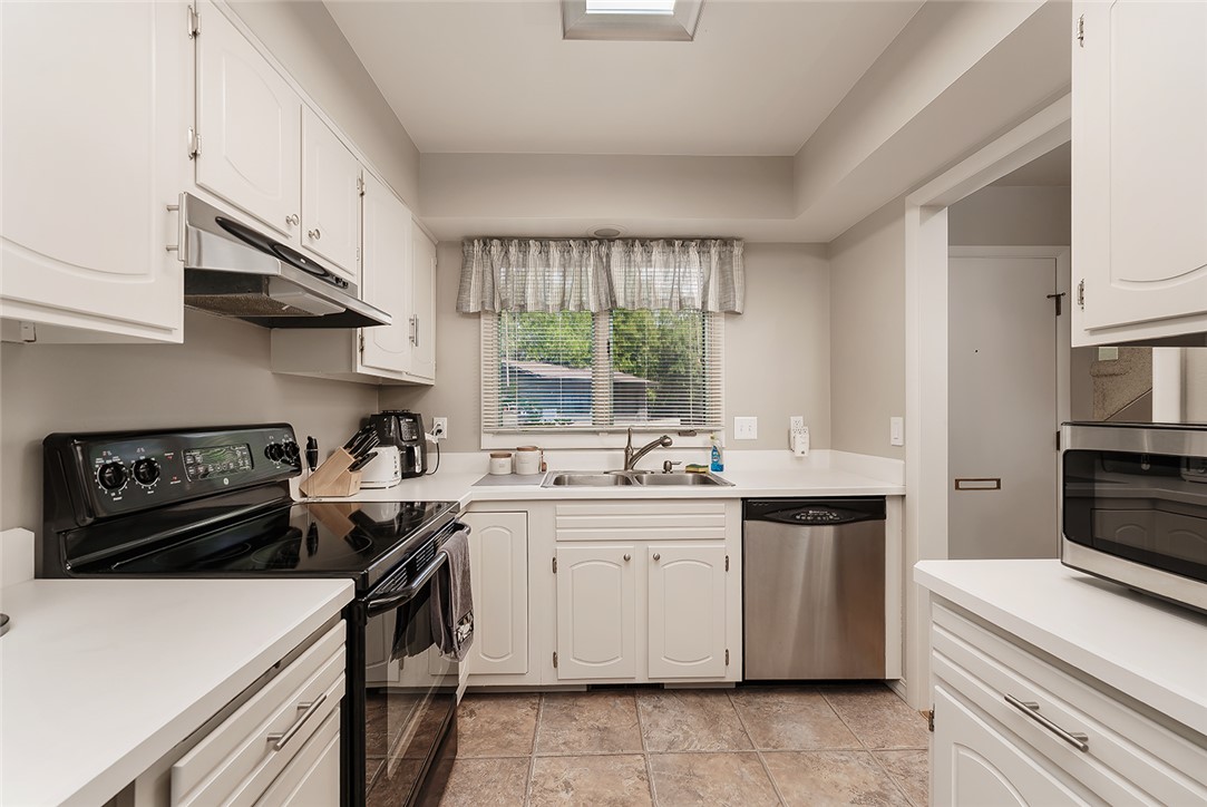 910 13th Street W