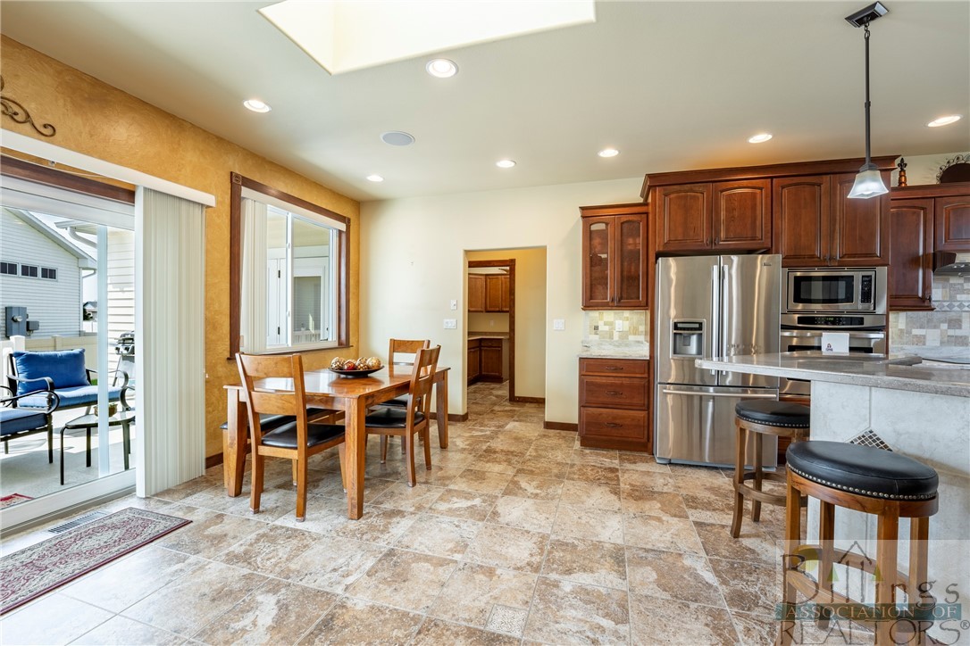 Billings, Montana 59106, United States, 3 Bedrooms Bedrooms, ,2 BathroomsBathrooms,Residential,Contingent,47874