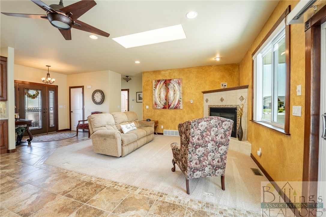 Billings, Montana 59106, United States, 3 Bedrooms Bedrooms, ,2 BathroomsBathrooms,Residential,Contingent,47874