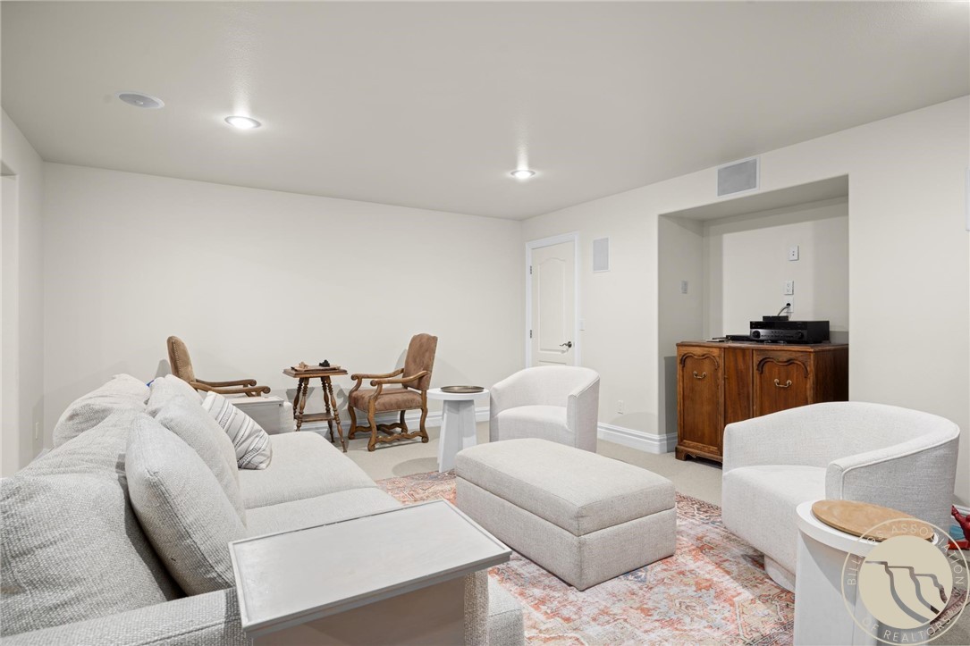 Billings, Montana 59102, United States, 4 Bedrooms Bedrooms, ,4 BathroomsBathrooms,Residential,Active,212778