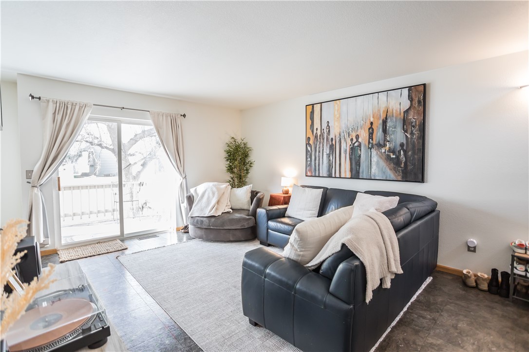 626 S 38th Street W 37