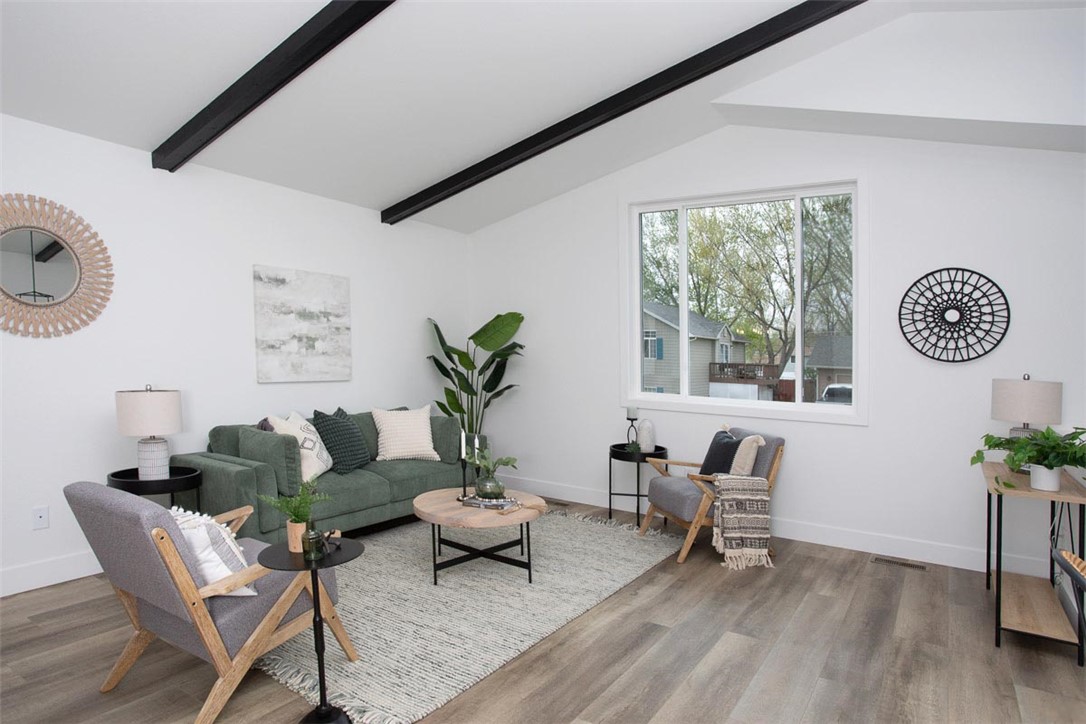 571 Chinook Pl