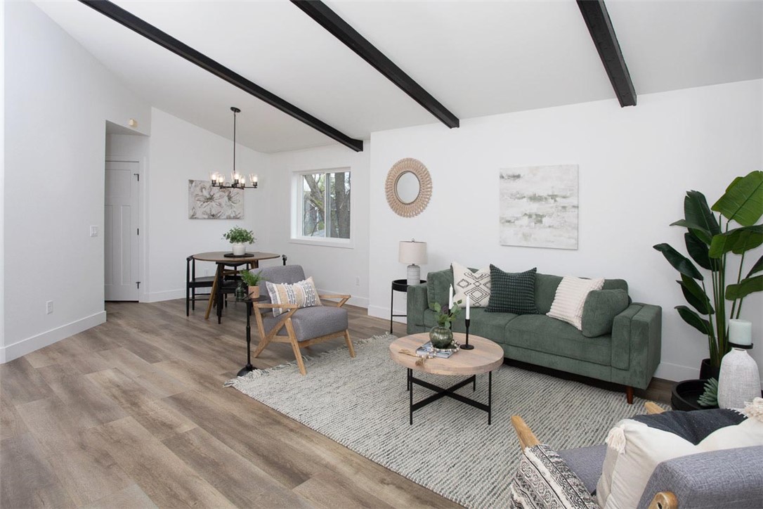 571 Chinook Pl