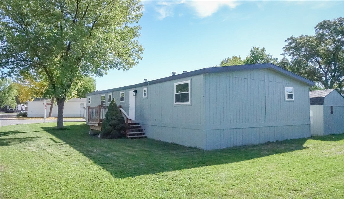 40 Plumcreek Drive