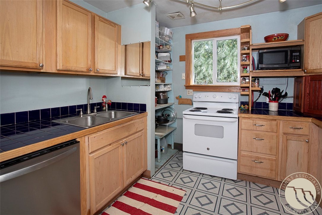 Roberts, Montana 59070, United States, 2 Bedrooms Bedrooms, ,1 BathroomBathrooms,Residential,Active,168187