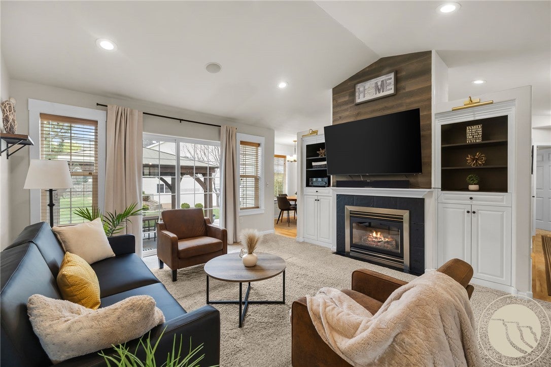 2125 Saddleback Drive