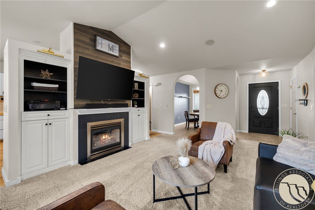 2125 Saddleback Drive