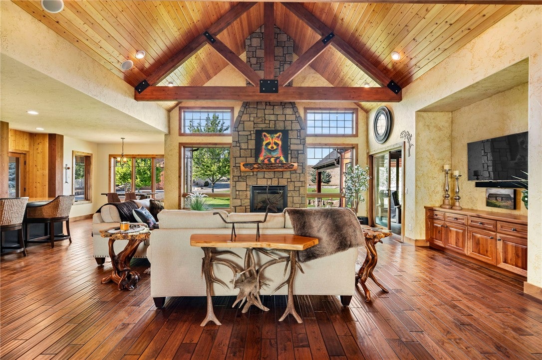 2515 Ranch Trail Road