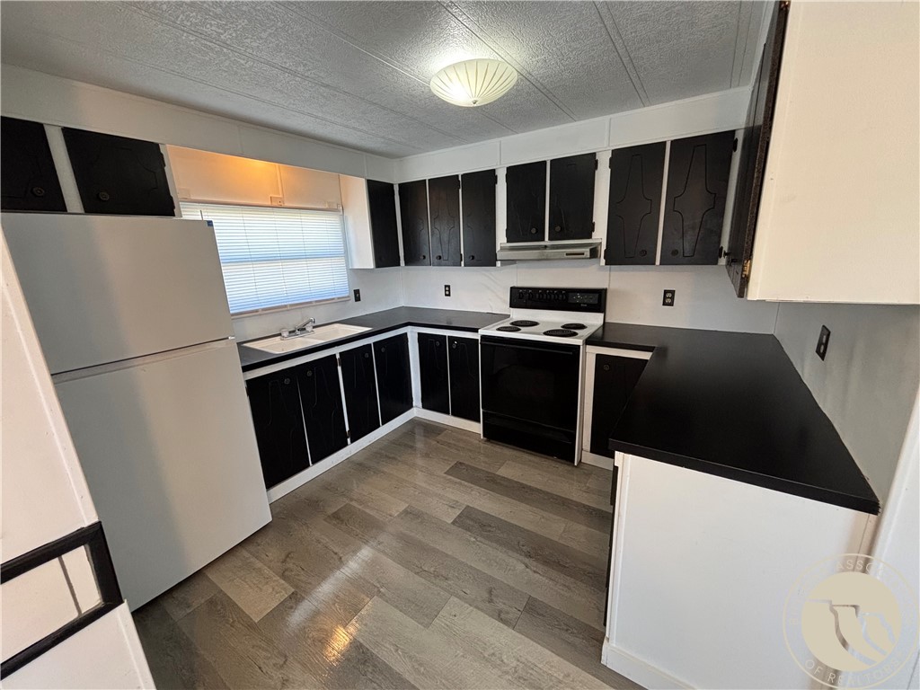 2702 Topeka Drive