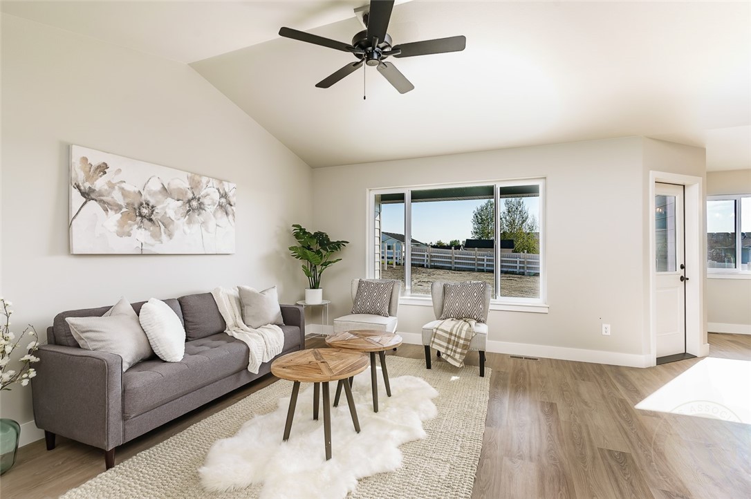 583 Chino Circle