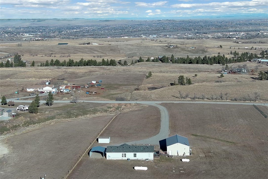 1380 Hackamore Trail