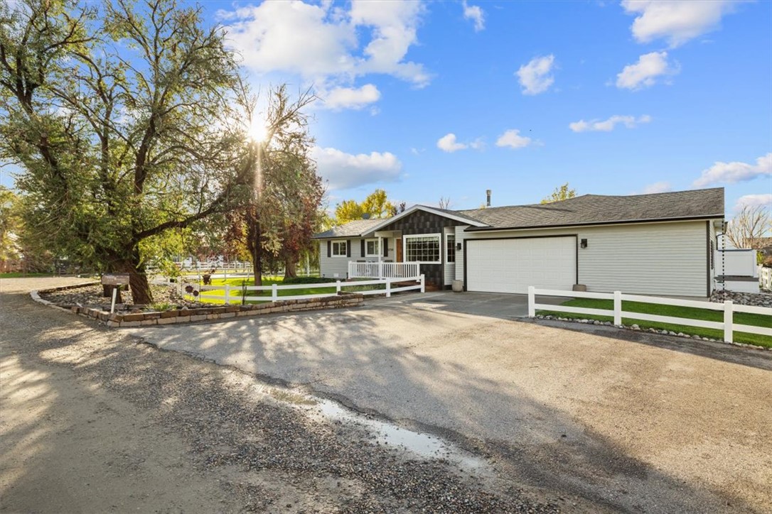 5718 Creekview Drive