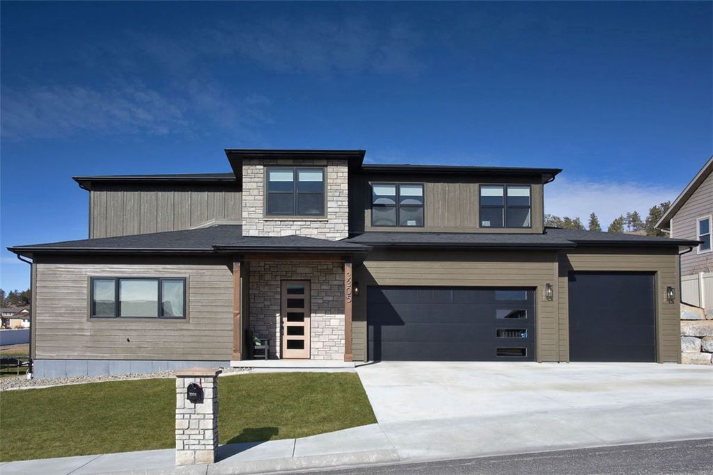 Photo of 3305 Castle Pines Drive, Billings, MT 59101 (MLS # 357630)