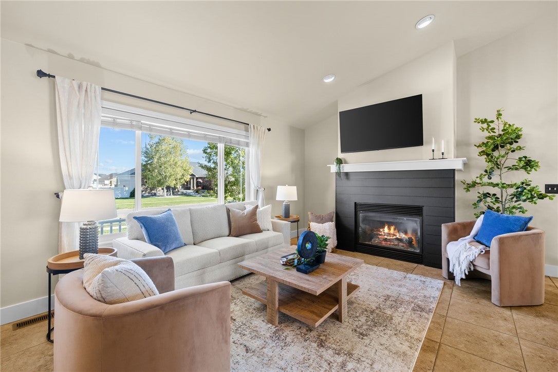 124 Feldspar Way