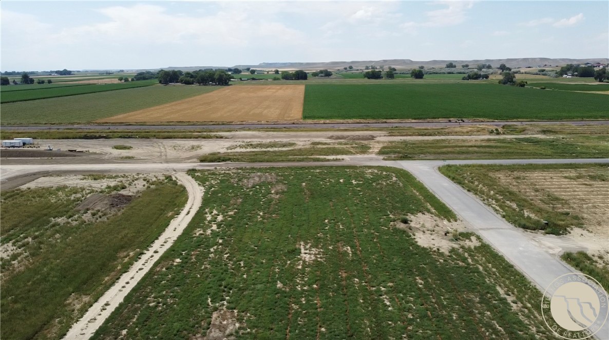 TBD Barbed Wire Drive (L3B3)