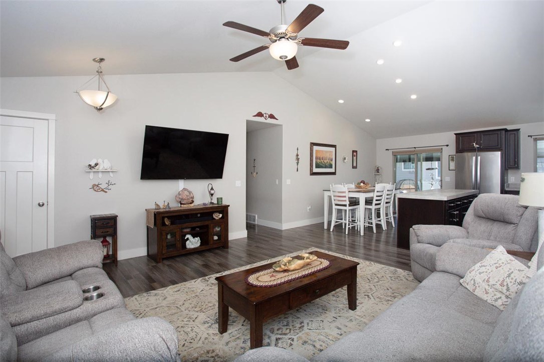 913 Bitterbrush Street