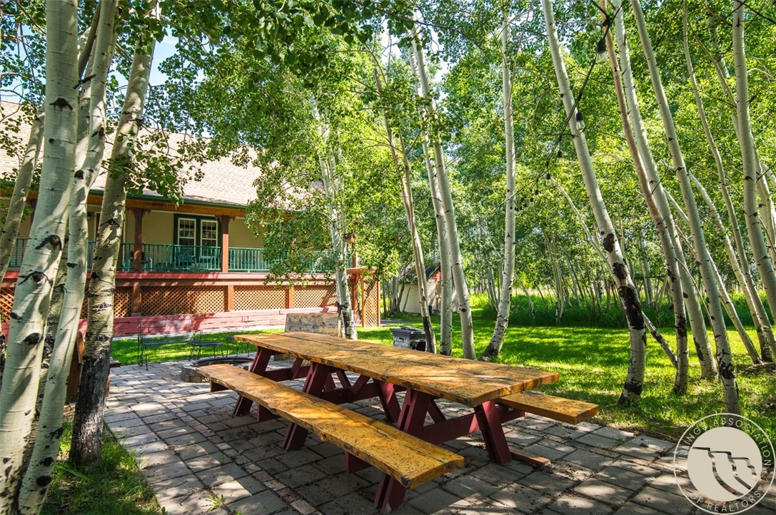 604 Cooper Ave N (Including extra lot)