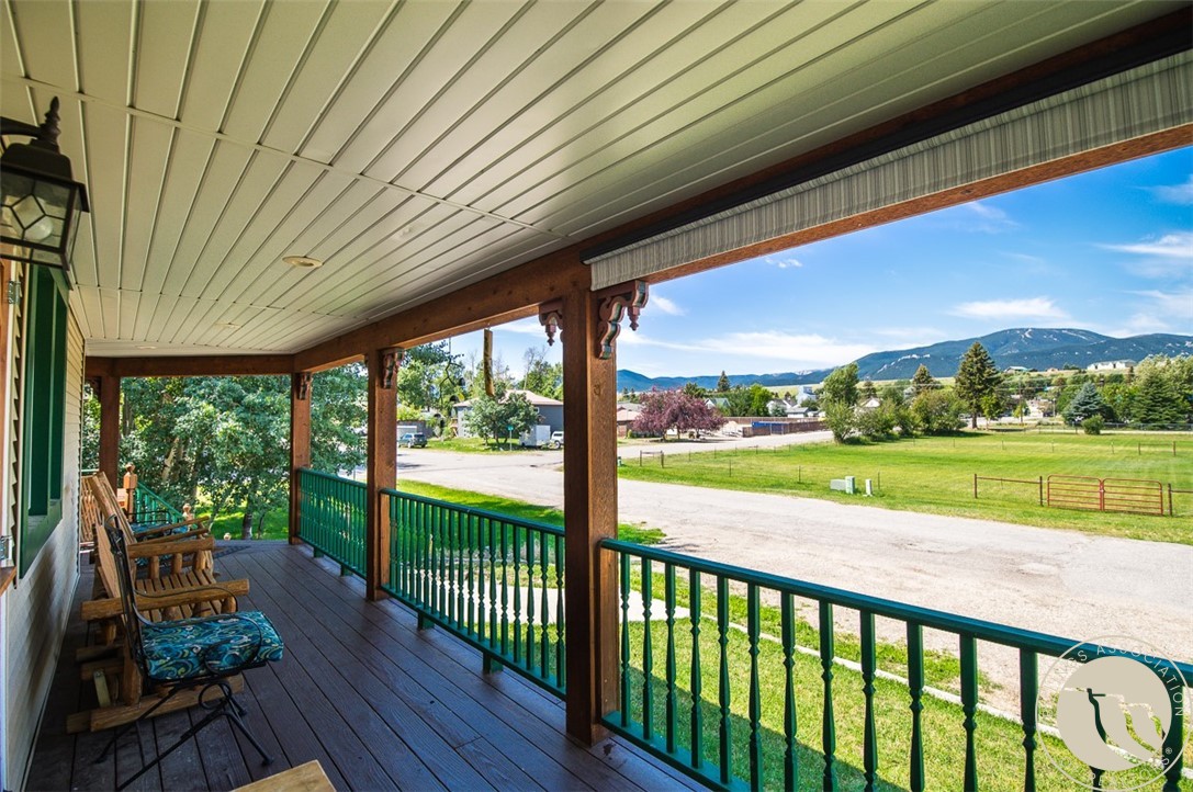 604 Cooper Ave N (Including extra lot)